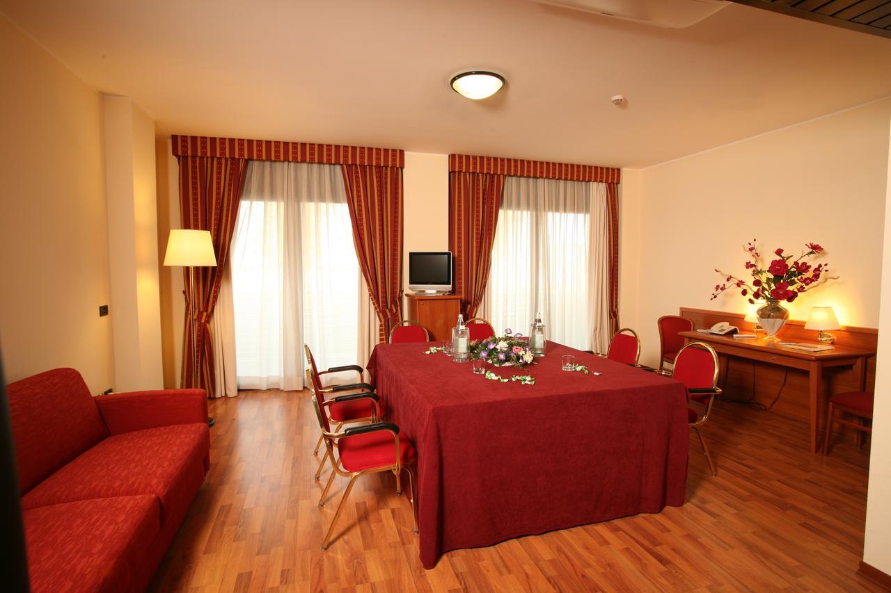 Hotel Executive Meeting & Events Udine Dış mekan fotoğraf