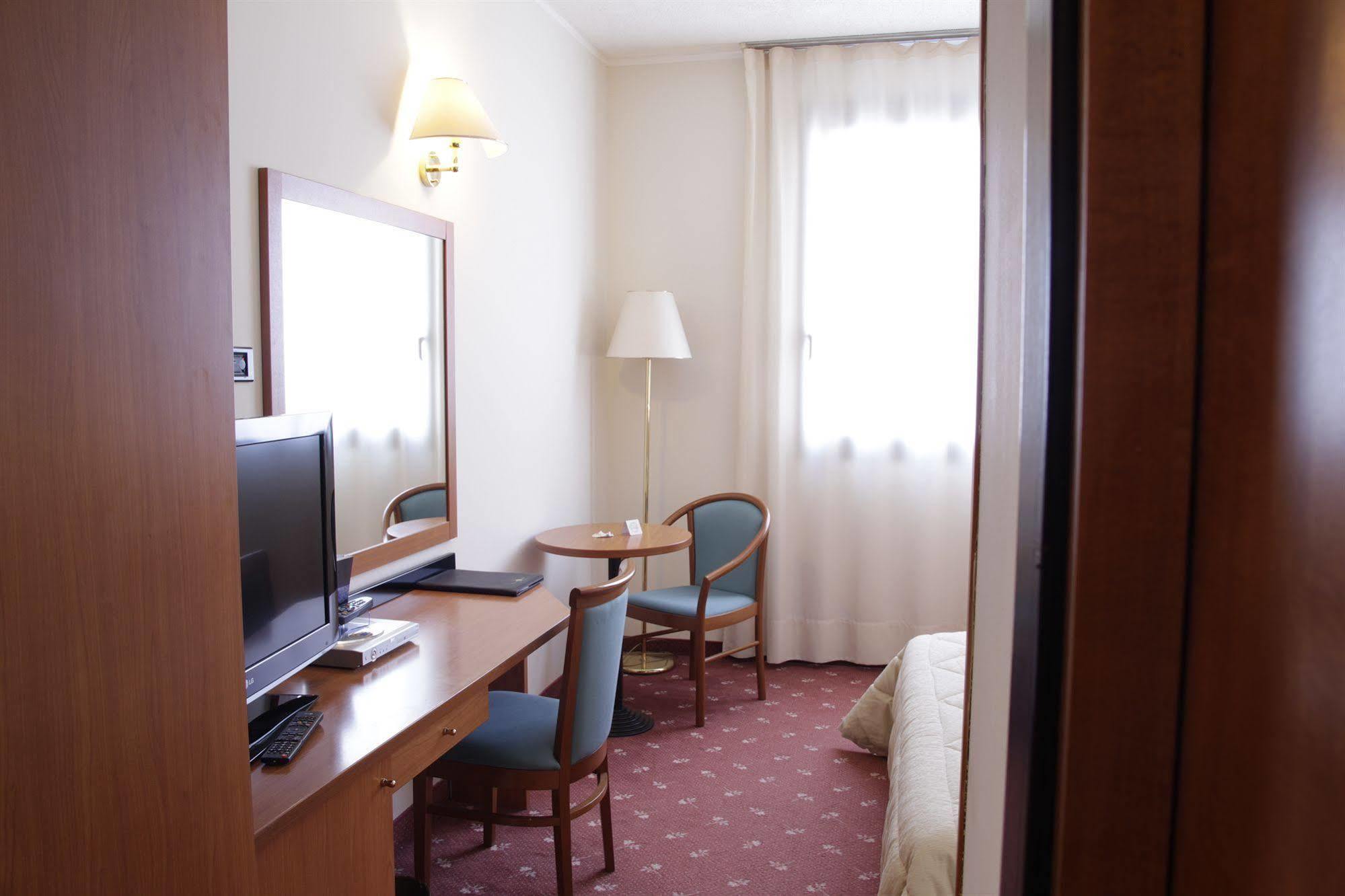 Hotel Executive Meeting & Events Udine Dış mekan fotoğraf